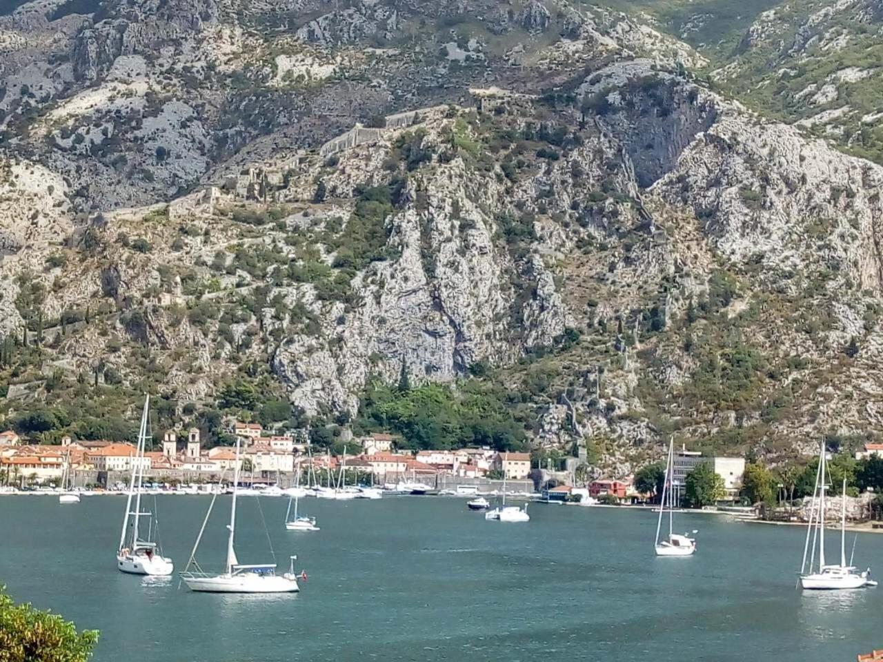 Apartments Darija Kotor Exterior photo